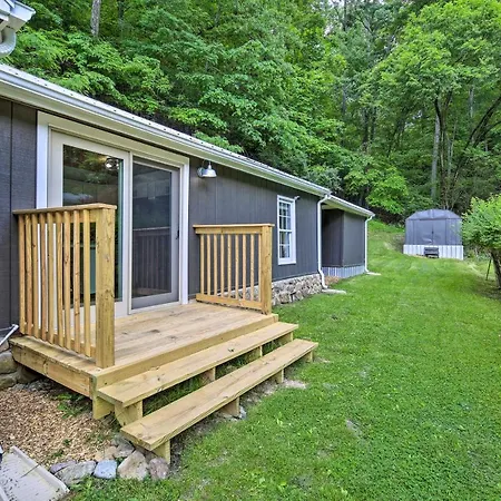 Updated Bristol Retreat About 2 Miles To Downtown!